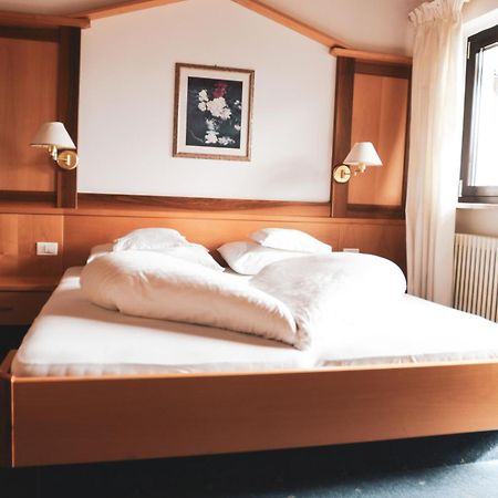 Pension Schweigkofler Tirolo Esterno foto